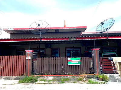 ทาวน์โฮม นิคมอุตสาหกรรม อีสเทิร์นซีบอร์ด : ทาวน์เฮ้าส์ 22.5 ตร.วา เทพประทานพร 8 ศรีราชา ชลบุรี 1.1M