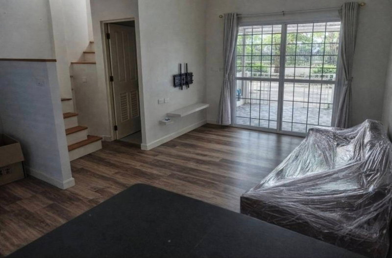 Townhouses for rent :  The Metro Sathorn  for rent ready to move, 5 mins to satorn