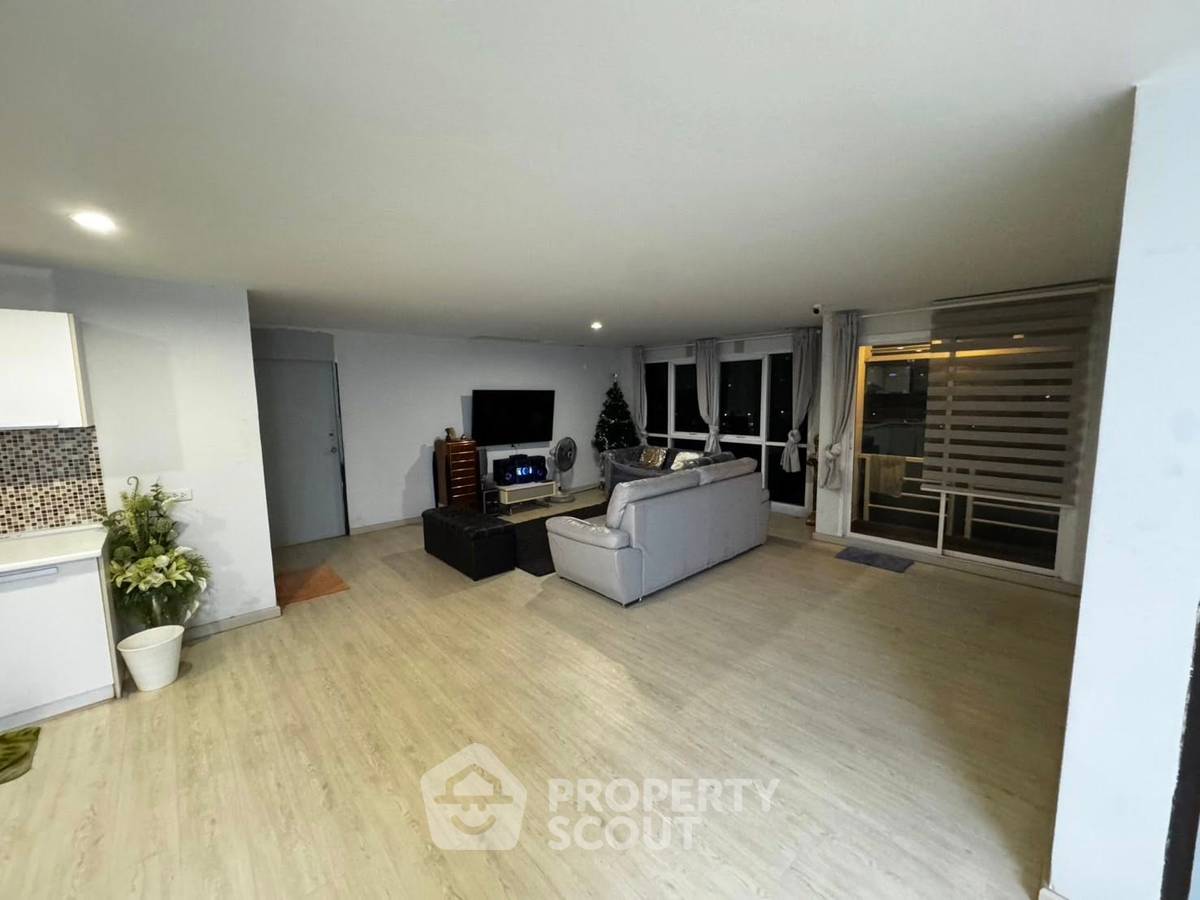 รูป คอนโด 3 ห้องนอน 144 ตร.ม. Le Cosi Ekamai 28 Condominium ใกล้ ARL รามคำแหง (ID 2796311) - รูปที่ 5/25