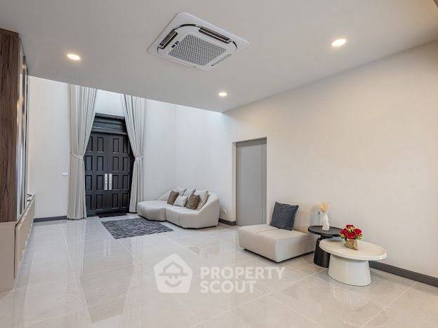 รูป บ้าน 4 ห้องนอน ให้เช่า โครงการ The City Ramintra - Wongwaen 2 ใกล้สามวา (ID 2981868) - รูปที่ 31/37