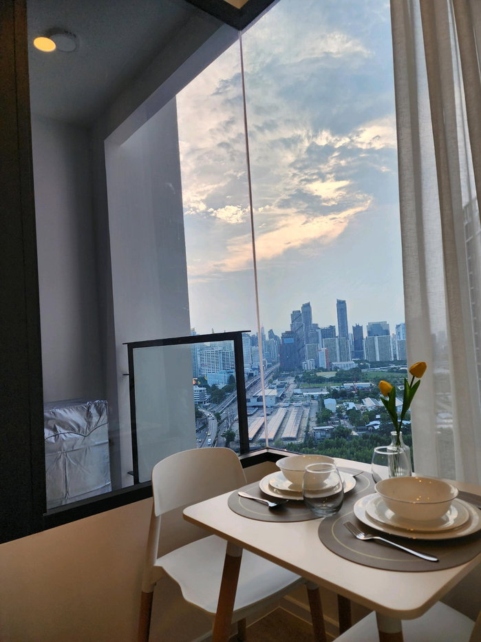 รูป 🔥 Duplex ห้องสวยสูงโปร่ง! Landmark @ MRTA Station เพียง 25,500 บาท - รูปที่ 11/15