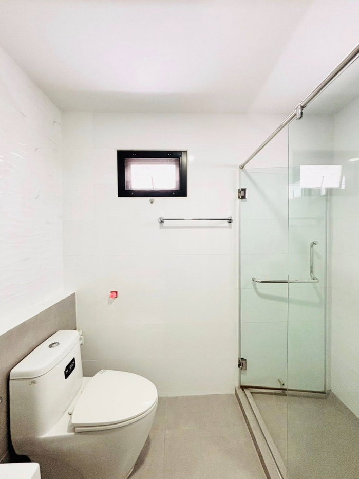 รูป ขายบ้านเดี่ยวหลังใหญ่ ม.มณีรินทร์ไพรเวทซี่ ศรีราชา - รูปที่ 3/27