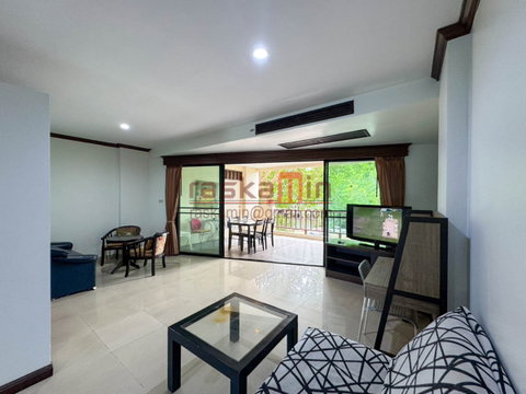   คอนโดขาย วงศ์อมาตย์ ไพรเวซี่ เรสซิเดนซ์ | 80 ตร.ม. | 3 ล้านบาท 