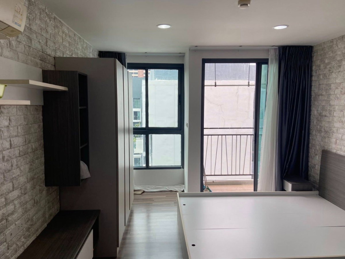 picture ðĨ Condo for Sale Living Nest Ramkhamhaeng | Near MRT Yellow Line Bang Kapi Station - 3/10