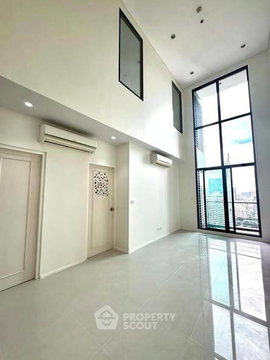 2-BR Condo Villa Asoke, 102 Sqm, 200m to MRT Phetchaburi (ID 2680155)