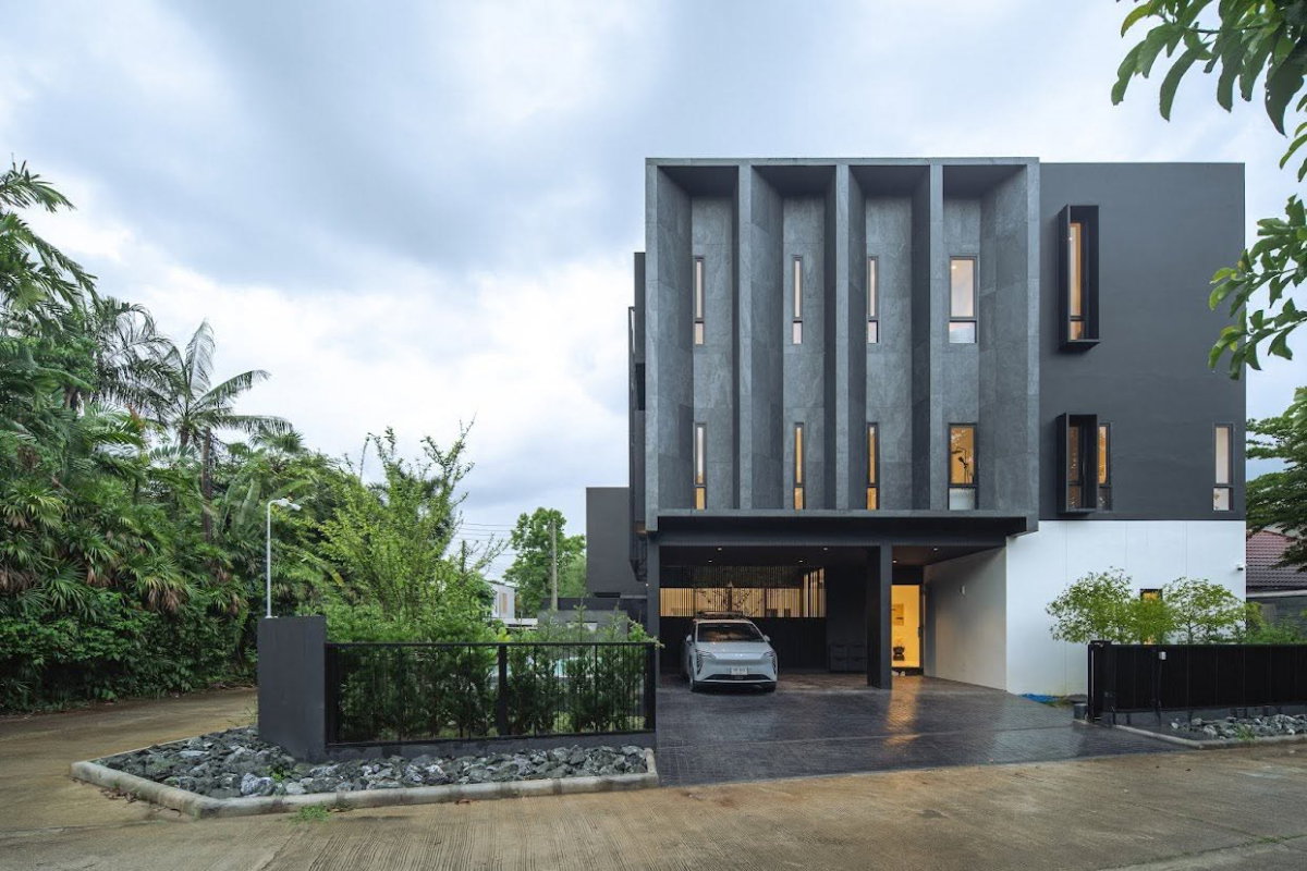 รูป R-110 ให้เช่าPool Villa สร้างใหม่กาดฝรั่งในหางดง ขนาด 6 ห้องนอน พร้อมสระว่ายน้ำส่วนตัว - รูปที่ 2/20