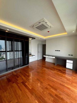 LTHC15678 - Luxury Family Residence in Ekkamai | Rare 300 sqm Condo | Near BTS Ekkamai | 180K
