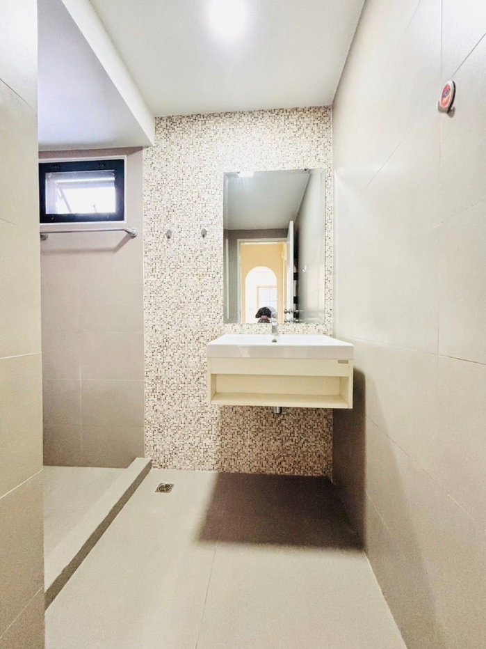 รูป ขายบ้านเดี่ยวหลังใหญ่ ม.มณีรินทร์ไพรเวทซี่ ศรีราชา - รูปที่ 6/27