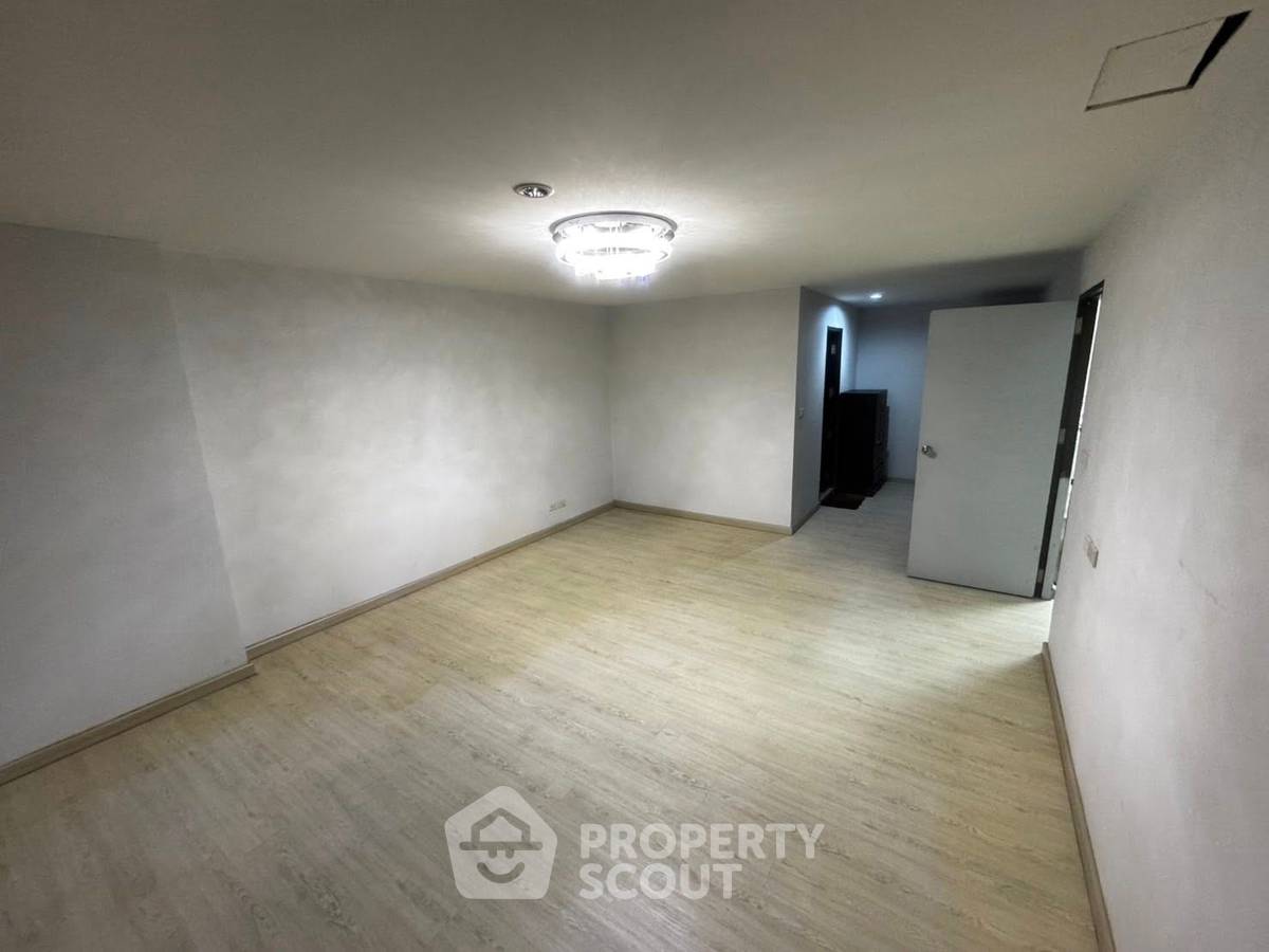 รูป คอนโด 3 ห้องนอน 144 ตร.ม. Le Cosi Ekamai 28 Condominium ใกล้ ARL รามคำแหง (ID 2796311) - รูปที่ 19/25