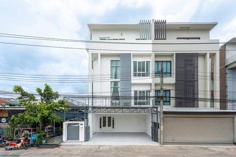 WS7732 🏡✨ 4-story Home Office for Rent, Ladprao-Wanghin 78 Area ✨🏡 Excellent location. Rent only 55,000 THB/month.
