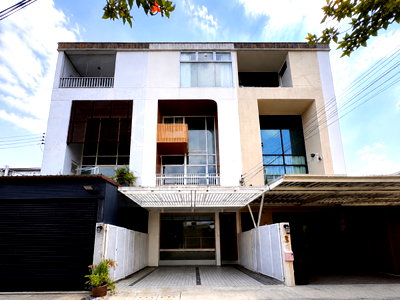 Home office for sale Bangkok : 4-storey townhome for sale, Thonglor 19 (Sukhumvit 55)
