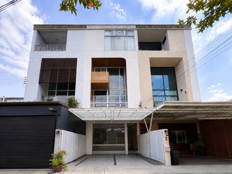 4-storey townhome for sale, Thonglor 19 (Sukhumvit 55)