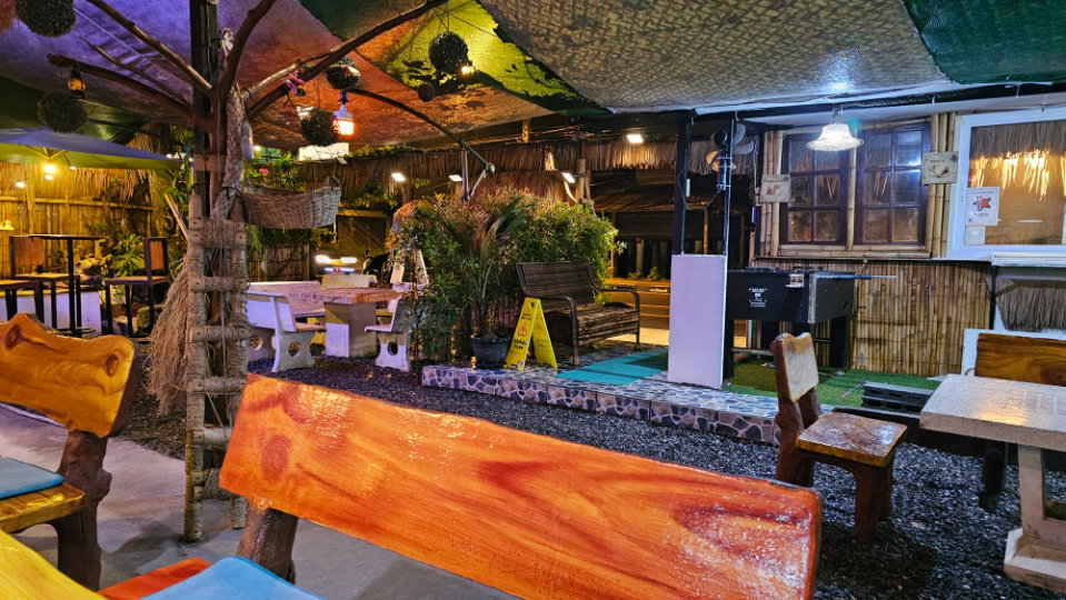 picture Bar, restaurant, karaoke, guesthouse for sale - 2/36