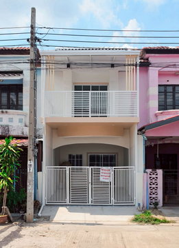 ขายทาวน์เฮ้าส์ หมู่บ้านนันทิชา 4 ไทรน้อย-บางบัวทอง 16 ตร.ว. หลังมุม/ติดถนนเมน ค้าขายได้ ฟรีโอน!