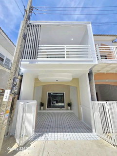 A69-049✨ Townhouse for Sale, Nanticha 4 Village, Sai Noi-Bang Bua Thong, 16 sq.wah, Corner Unit, North Facing✨