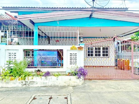 บ้านเดี่ยว 2 ชั้นทำเลไสวประชาราษฎร์ 5-11 ใกล้ตลาด AC ลำลูกกาคลอง 4 500 ม.เนื้อที่ 50 ตร.ว.3 นอน 1 น้ำ บ้านครึ่งปูนครึ่งไม้ เดินทางสะดวก