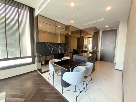 The Esse Sukhumvit 36, 2 Bed/ 2 Bath, 31 Floor, City and River view