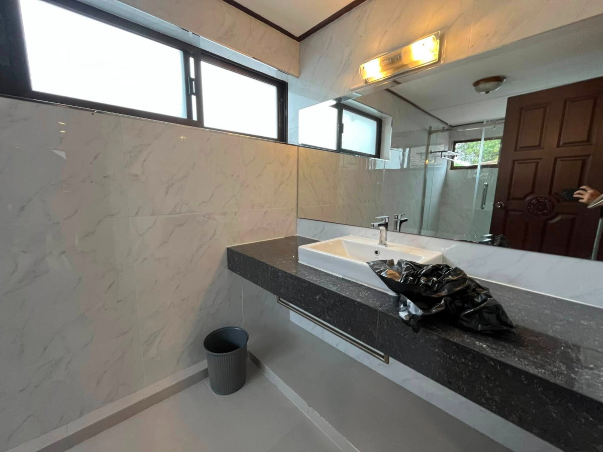 รูป ขายบ้านเดี่ยว หมู่บ้านปัญญา พัฒนาการ  5 ห้องนอน 5 ที่จอดรถ - รูปที่ 16/21