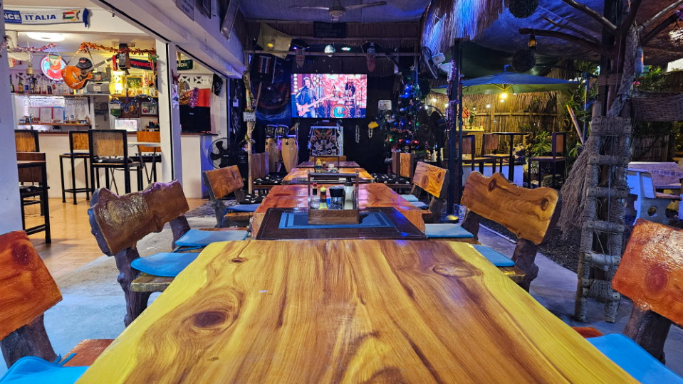 picture Bar, restaurant, karaoke, guesthouse for sale - 36/36