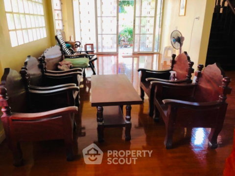 บ้านเช่า 4 ห้องนอน รับสัตว์เลี้ยง ซอยสำวะตะวันออก เขตคลองสามวา (ID 1242726)