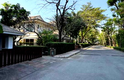 เช่าบ้านเดี่ยว วัน แบงค็อก   : ให้ เช่าบ้านเดี่ยว สุขุมวิท 36 2 นอน 2 น้ำ ขนาด 400 ตรม ใกล้ BTS ทองหล่อ,เอกมัย