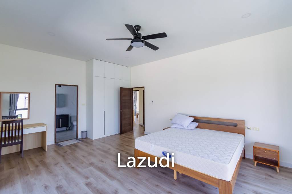 รูป 214 sqm modern 2 storey villa in Amity Lakes Hua Hin - รูปที่ 12/26