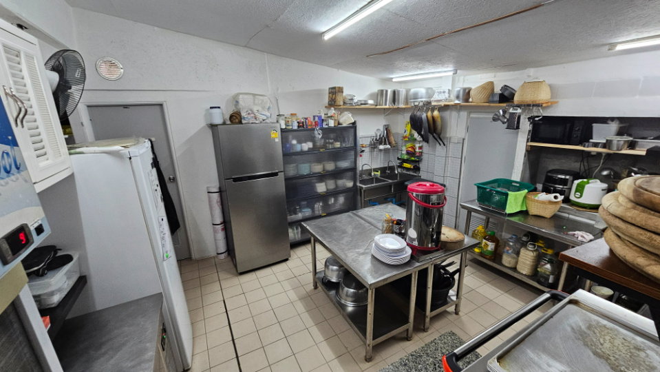 picture Bar, restaurant, karaoke, guesthouse for sale - 21/36