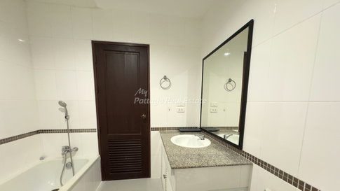 🛏️ Studio - 🛁 1 ห้องน้ำ - 🏙️ Pool View - 🌏 ชื่อชาวต่างชาติ - 🏢 TW Jomtien Beach Condominium Pattaya - รหัส: TW08