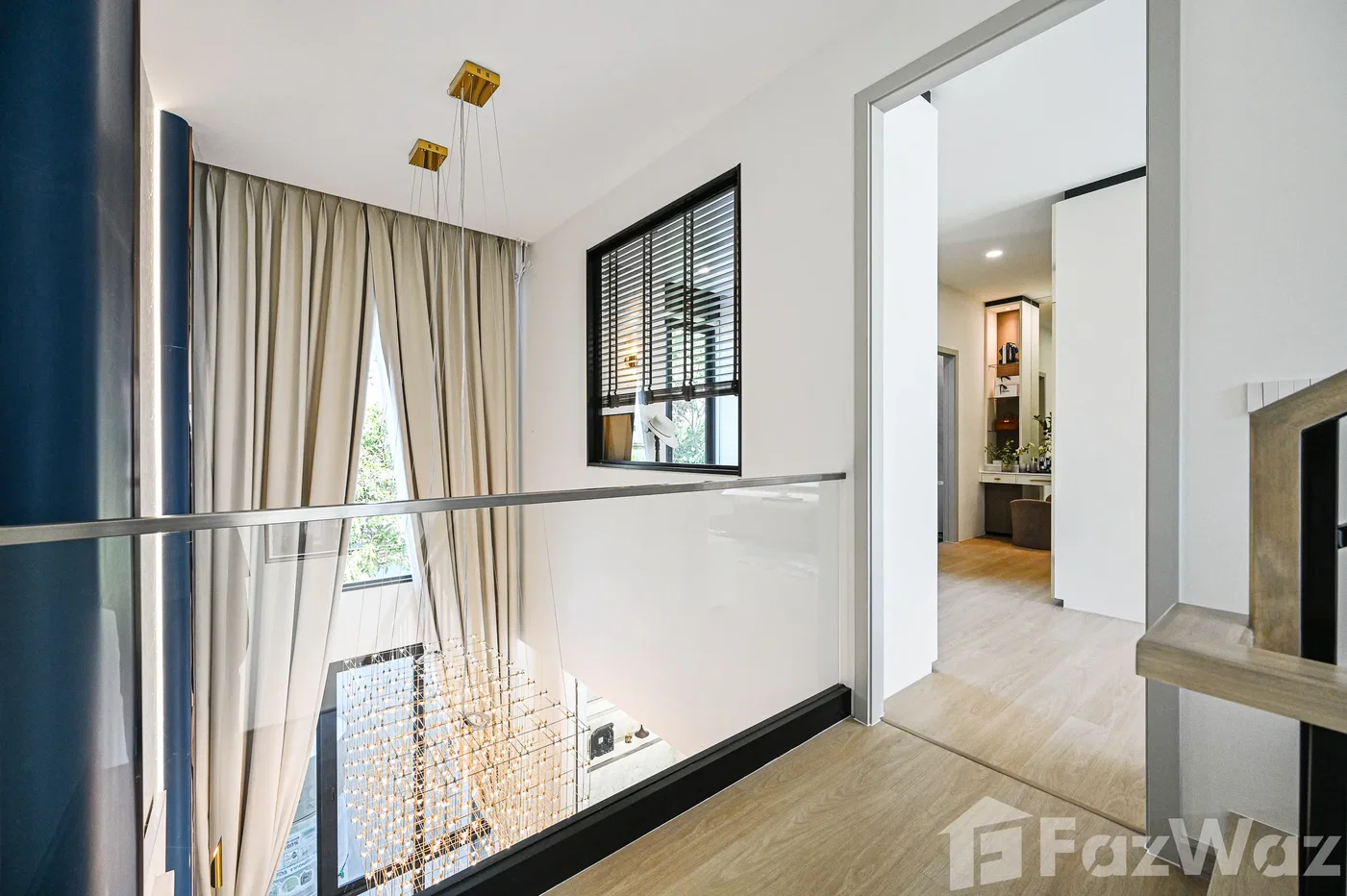 รูป พรีเมียมทาวน์โฮม 3 ชั้น สไตล์ โมเดิร์น คลาสสิค 5659777 - รูปที่ 6/18