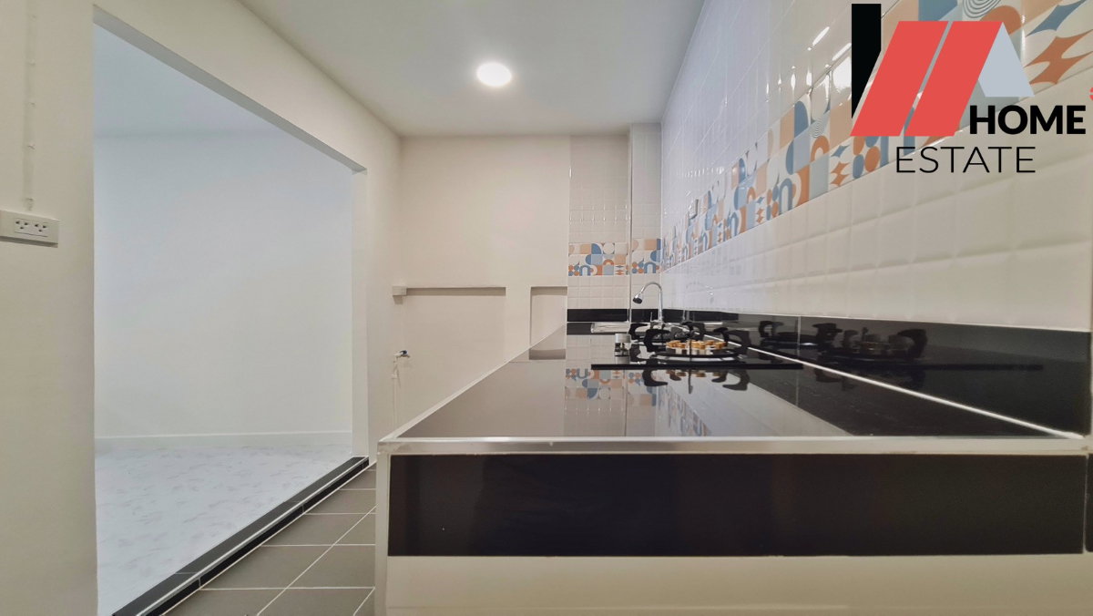 รูป หมู่บ้านลภาวัน 1  บ้านสวย ทำเลดี ตรงข้ามสวนสาธารณะ  - รูปที่ 12/14