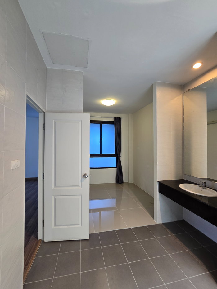 picture 3-storey twin house at Viridian Ratchaphruek" - 21/25