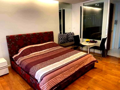ขายคอนโด : S040041 15 Sukhumvit Residences
