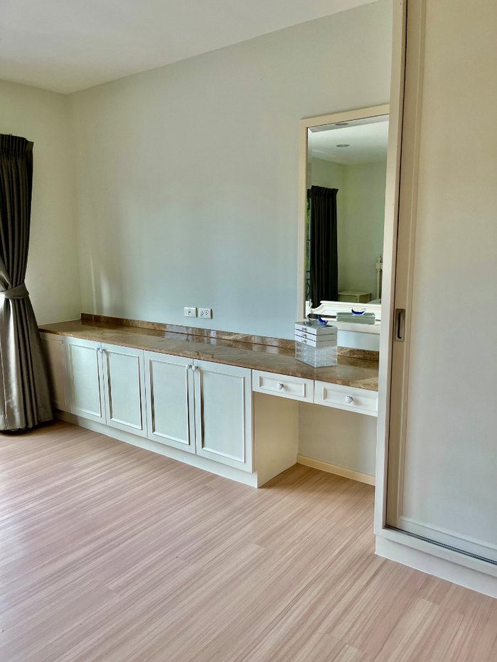 รูป ให้เช่า Townhome 3 ชั้น บ้านกลางเมือง พระราม 9 – มอเตอร์เวย์ เฟอร์นิเจอร์ครบ พร้อมเข้าอยู่ หน้าบ้านไม่ชนใคร เดินทางสะดวก ใกล้สนามบินสุวรรณภูมิ - รูปที่ 12/23