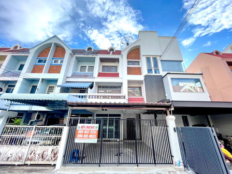 Hk0668, Townhouse for rent 3 Br., Sutthisan-Inthamara.