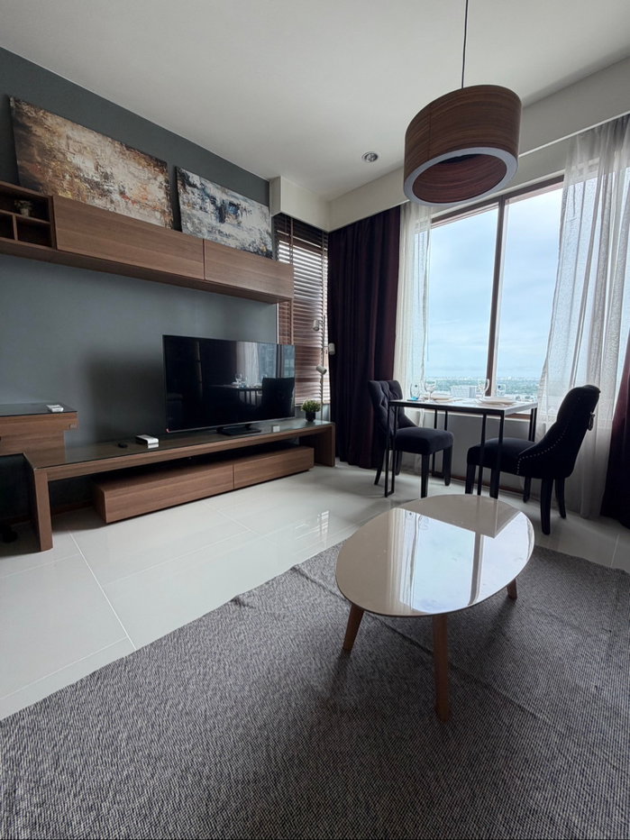 รูป 1 Bed high floor, River view soi Sukhumvit 24 - รูปที่ 1/8