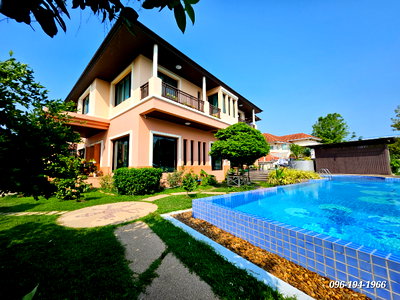 Houses for rent Siam University : Resort-Style Living in Bangkok: Massive 650 Sq.m. Estate with Private Pool & Jacuzzi ✨