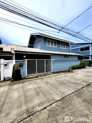 Houses for sale Ratchadaphisek Road : 3 Bedroom House for sale in Wong Sawang, Bangkok  6427922