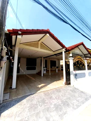 เช่าบ้านเดี่ยว ชลบุรี : บ้านเดี่ยวให้เช่า 4 ห้องนอน ในโครงการ รอยัล พาร์ค วิลเลจ 6453439