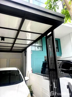 Townhouses for sale : 3 Bedroom Townhouse for sale at Maison 168 Lat Phrao 101  6384047