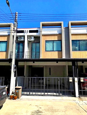 Townhouses for rent : Townhome for rent, S-Gate Town 345, Soi Plai Bua Phatthana. Pets allowed.  Some items are not shown in the pictures, for example