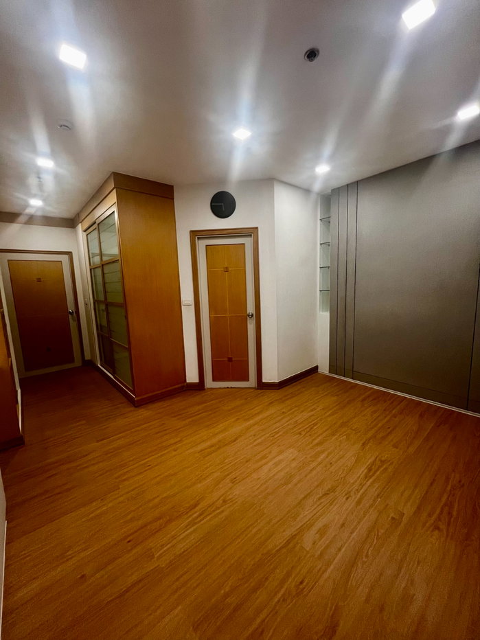 รูป ขายด่วน!! คอนโดปทุมวันรีสอร์ท 2 ห้องนอน 2 ห้องน้ำ 75 ตรม - รูปที่ 9/13