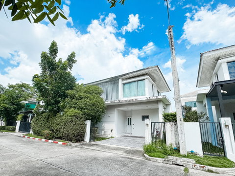บ้านเดี่ยวเพอร์เฟคเพลส พัฒนาการ-ศรีนครินทร์ หรู สะดวกทุกการเดินทาง ดีไซน์ทันสมัย ครบทุกฟังก์ชันใช้สอย