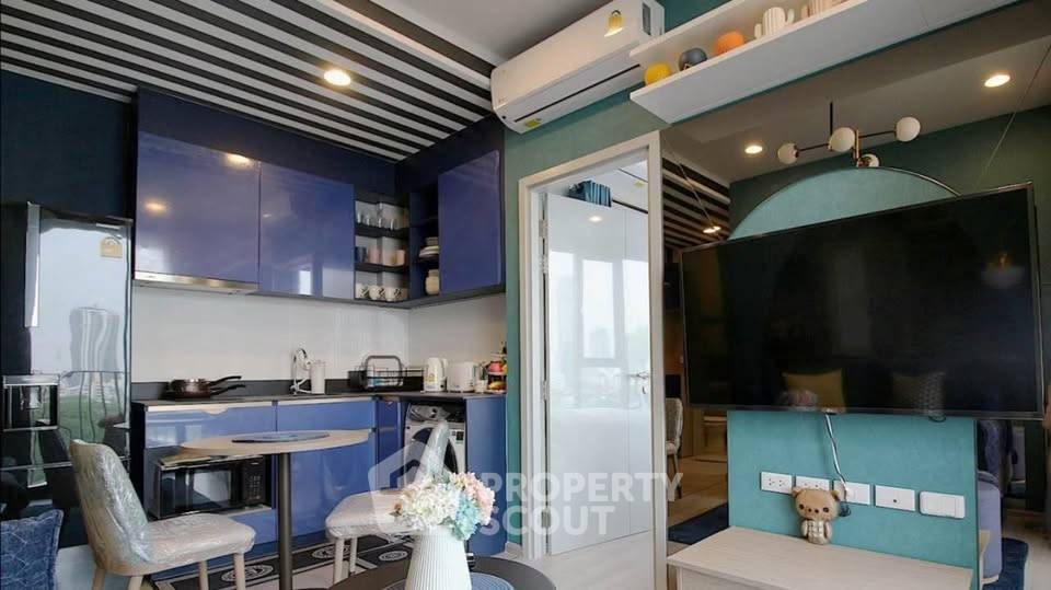 picture 2-BR 48 Sqm Condo At XT Ekkamai, Near BTS Thong Lor (ID 2993767) - 2/8