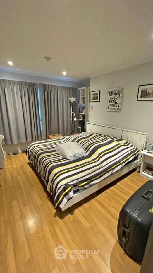 picture 1-BR Condo On 4th Floor, Lumpini Place Narathiwas Near Chong Nonsi (ID 2993832) - 1/7