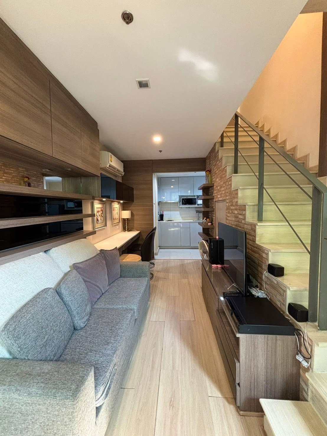 ให้เช่า ไอดิโอ โมบิ สุขุมวิท81 ห้อง Duplex 43ตรม แต่งครบ สวยมาก วิวสระ ใกล้BTSอ่อนนุช【Line: Yosita828】