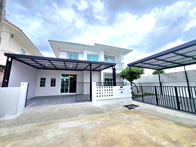 ขายบ้านเดี่ยว : บ้านเดี่ยวหลังมุมใน ทำเลดีเยี่ยม หมู่บ้าน ลลิลแลนซีโอ วงแหวน-รามอินทรา ถนนเลียบคลองสอง ซอย21 คลองสามวา รีโนเวทใหม่ แต่งสวยมาก พร้อมอยู่ มีเฟอร์นิเจอร์