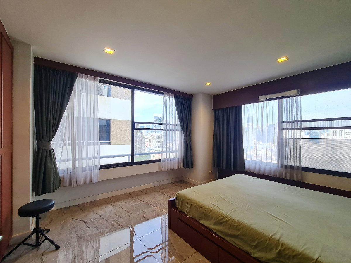 รูป Rare Pet-Friendly Residence @ Asoke Tower | 3 ห้องนอน รีโนเวทใหม่ วิวเปิดโล่ง พื้นที่ 177 ตร.ม. - รูปที่ 15/27