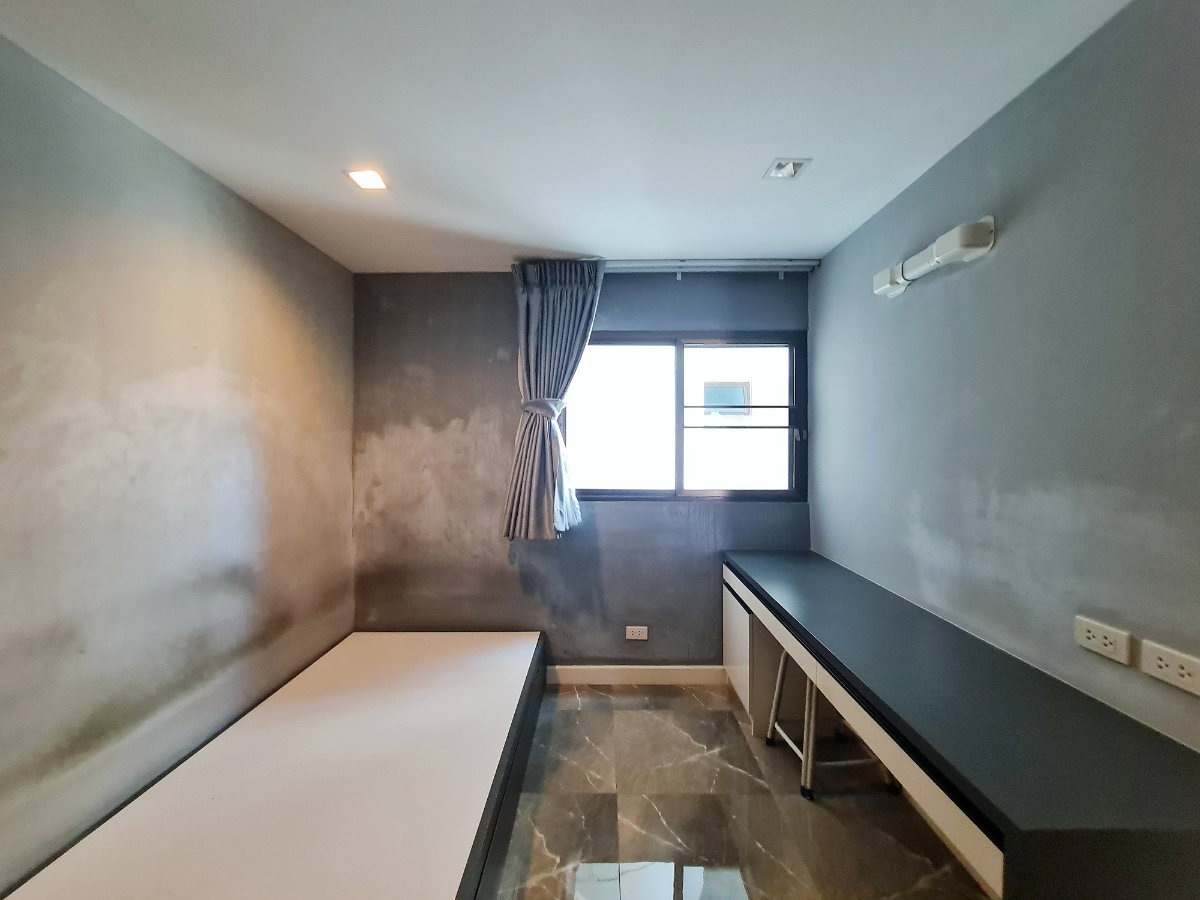 รูป Rare Pet-Friendly Residence @ Asoke Tower | 3 ห้องนอน รีโนเวทใหม่ วิวเปิดโล่ง พื้นที่ 177 ตร.ม. - รูปที่ 22/27