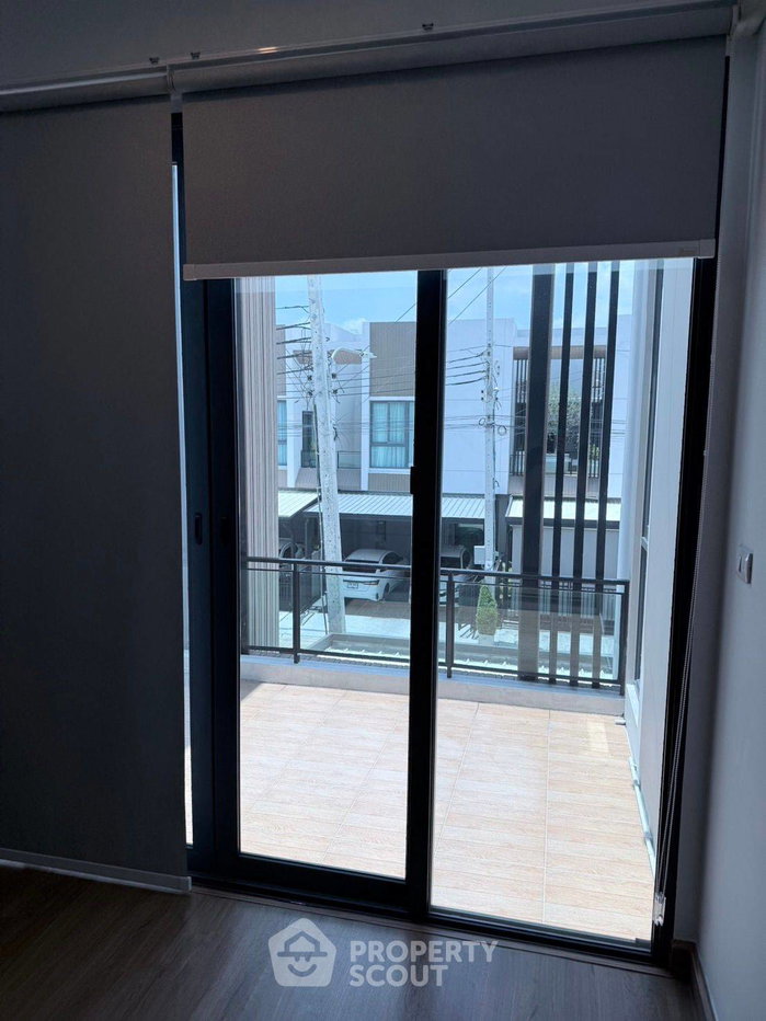 รูป ทาวน์เฮาส์ 4 ห้องนอน ขาย Baan Klang Muang ลาดพร้าว 101 สเตชั่น (ID 2993800) - รูปที่ 3/10