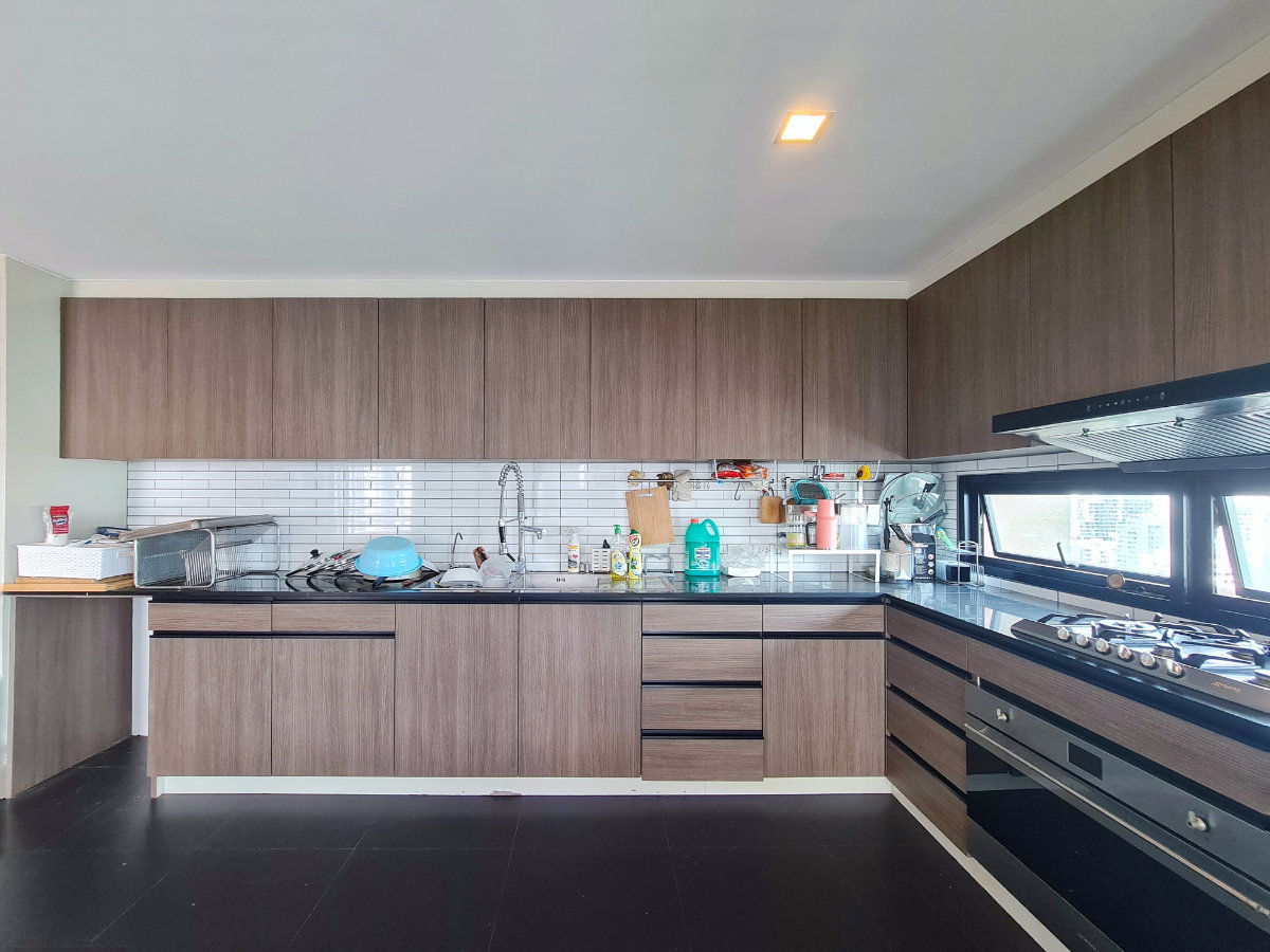 รูป Rare Pet-Friendly Residence @ Asoke Tower | 3 ห้องนอน รีโนเวทใหม่ วิวเปิดโล่ง พื้นที่ 177 ตร.ม. - รูปที่ 8/27